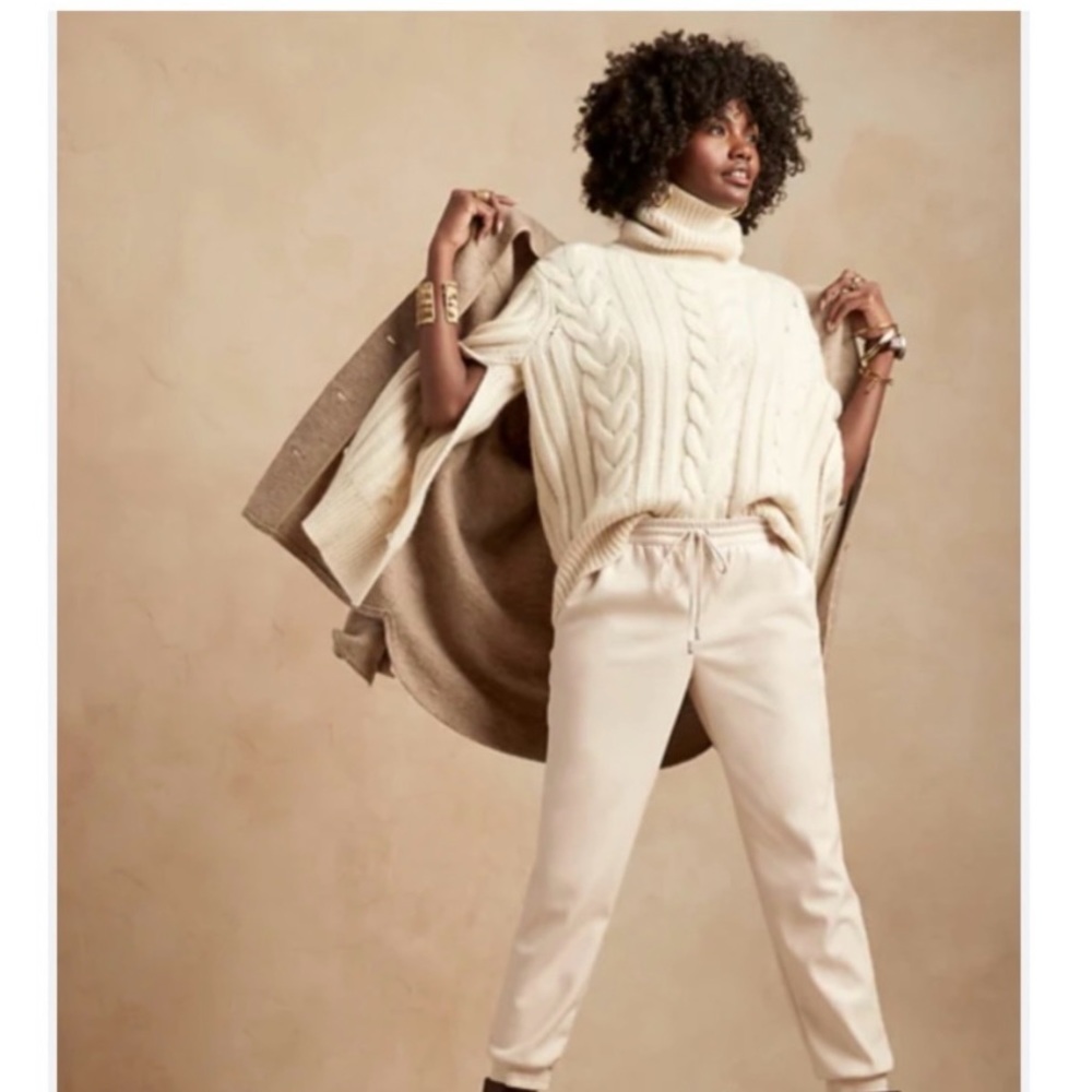 Banana Republic Merino-Cashmere Split-Sleeve Sweater Size L